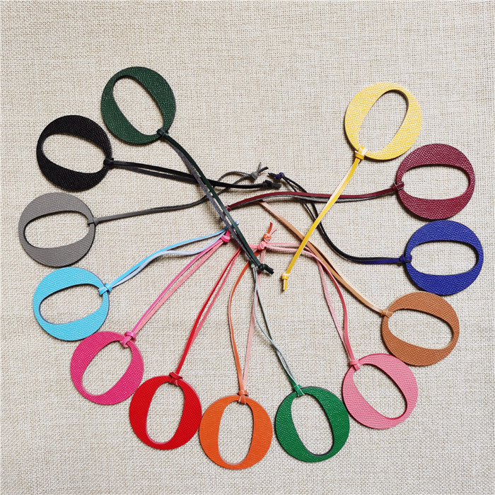 Wholesale Luxury Genuine Natur - Monogram Keychain Leather 评论和价格